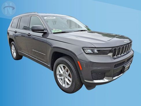 Used 2025 Jeep Grand Cherokee L Laredo AWD/4WD image 1