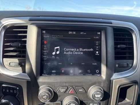 Used 2018 RAM 1500 Big Horn image 12