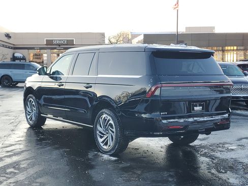 New 2025 Lincoln Navigator L Reserve image 3