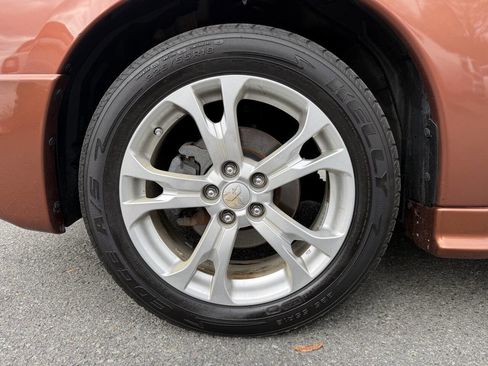 Used 2014 Mitsubishi Outlander SE image 23