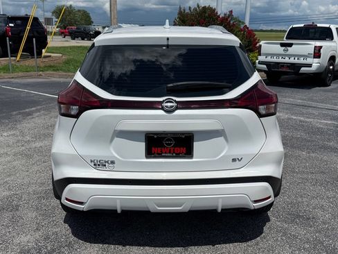 Used 2024 Nissan Kicks SV FWD image 32