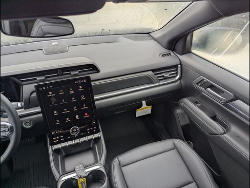 New 2027 GMC Terrain Elevation w/ Elevation Premium Package AWD/4WD image 18