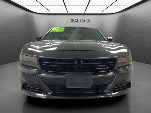 Used 2020 Dodge Charger SXT w/ Leather Interior Group RWD image 2