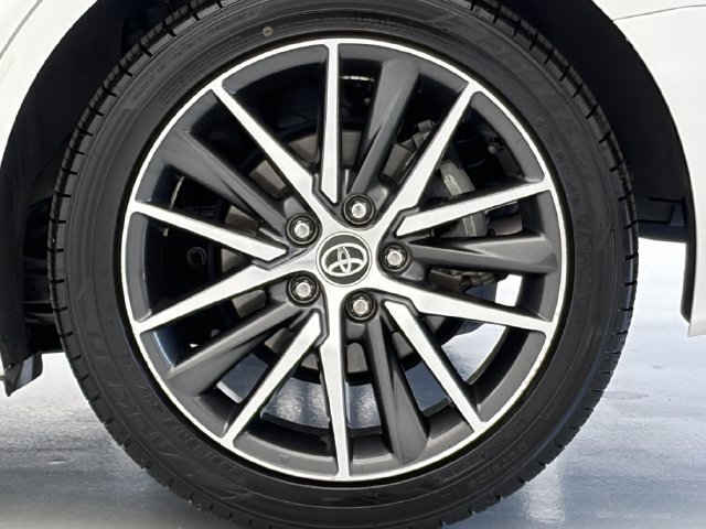 Used 2021 Toyota Camry XLE FWD image 10