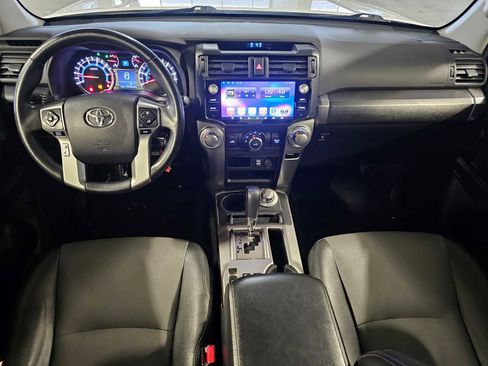 Used 2019 Toyota 4Runner SR5 Premium image 10