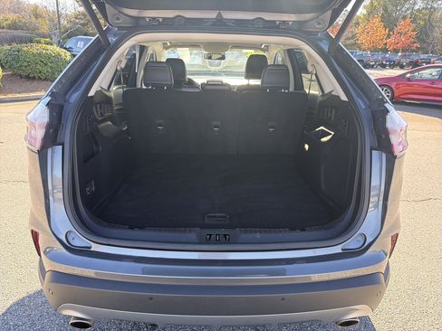 Used 2024 Ford Edge Titanium image 30