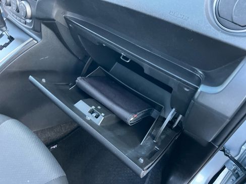 Used 2013 MAZDA MAZDA5 Touring image 21