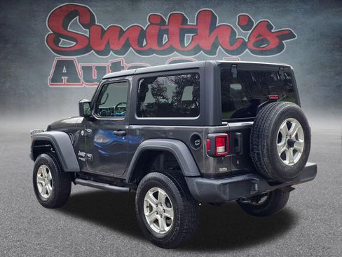 Used 2018 Jeep Wrangler Sport AWD/4WD image 4
