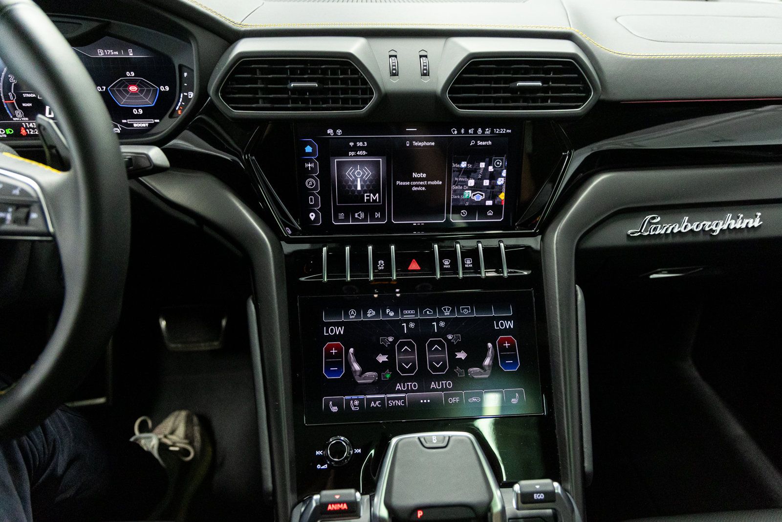 Used 2024 Lamborghini Urus S AWD/4WD image 35