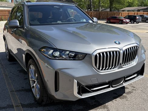 Certified 2026 BMW X5 xDrive40i AWD/4WD image 2