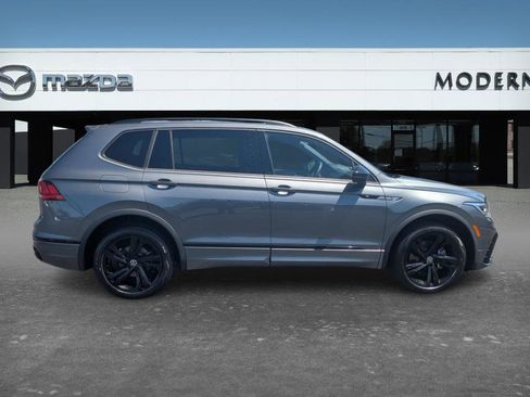 Used 2023 Volkswagen Tiguan SE R-Line image 6