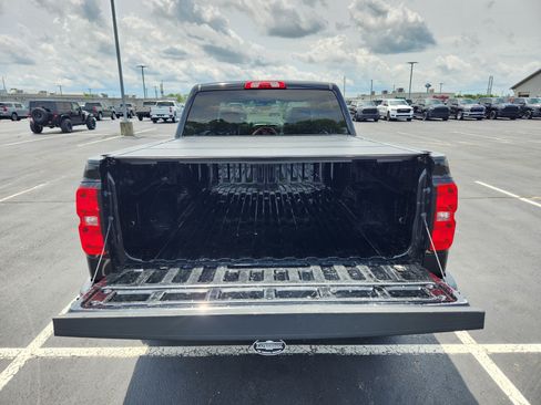 Used 2017 Chevrolet Silverado 1500 LT w/ All Star Edition AWD/4WD image 10
