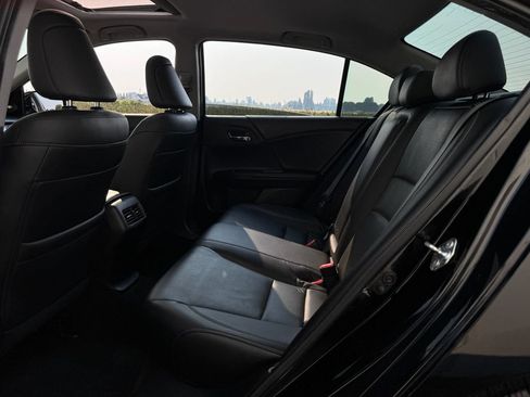 Used 2016 Honda Accord Touring image 26