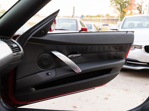 Used 2006 BMW M Roadster image 31