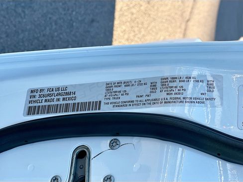 Used 2024 RAM 2500 Laramie image 12