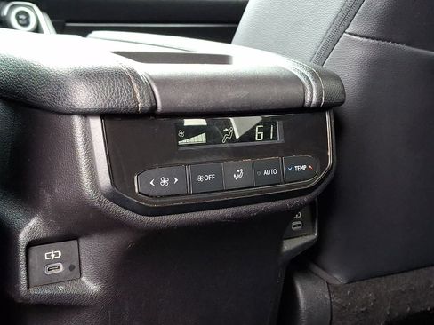 Used 2024 Toyota Grand Highlander AWD image 14