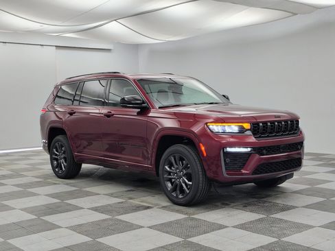 New 2026 Jeep Grand Cherokee L Limited AWD/4WD image 1