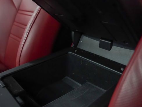 Used 2020 Porsche Cayenne Turbo w/ Assistance Package image 34