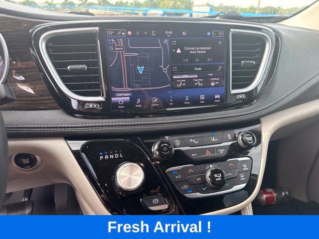 Used 2023 Chrysler Pacifica Limited FWD image 8