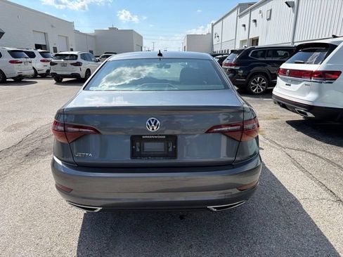 Used 2019 Volkswagen Jetta R-Line w/ R-Line Cold Weather Package FWD image 5
