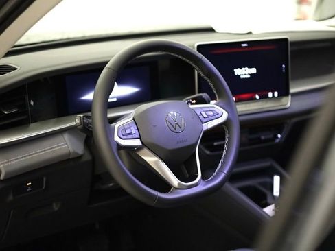 New 2026 Volkswagen Tiguan SE AWD/4WD image 12