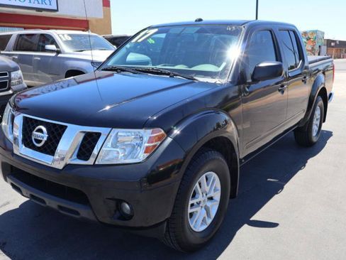 Used 2017 Nissan Frontier SV w/ SV Value Truck Package RWD image 3