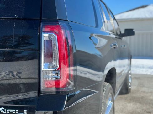 Used 2020 GMC Yukon Denali w/ Denali Ultimate Package image 12