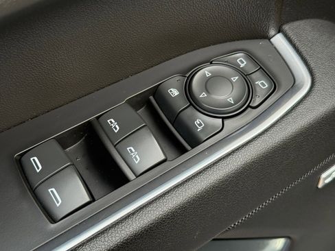 Used 2023 GMC Sierra 1500 SLT w/ SLT Convenience Package image 12