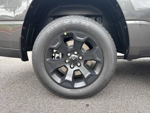 New 2026 RAM 1500 Express AWD/4WD image 17