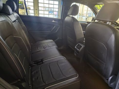 Used 2022 Volkswagen Tiguan SEL R-Line image 18