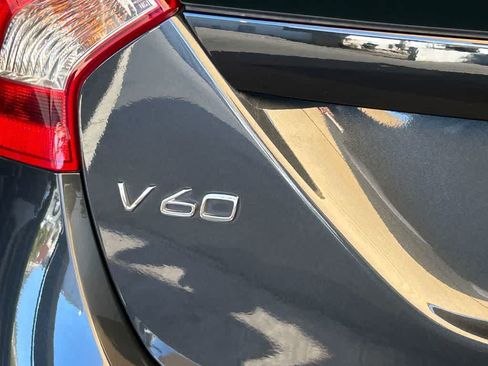 Used 2015 Volvo V60 T5 Platinum FWD image 6