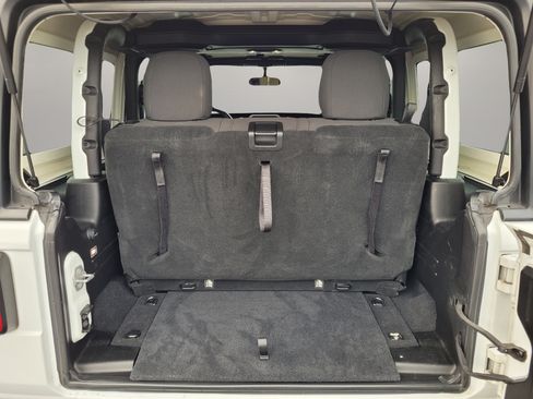 Used 2019 Jeep Wrangler Sport AWD/4WD image 25