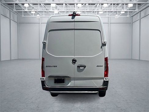 New 2025 Mercedes-Benz Sprinter 2500 image 3