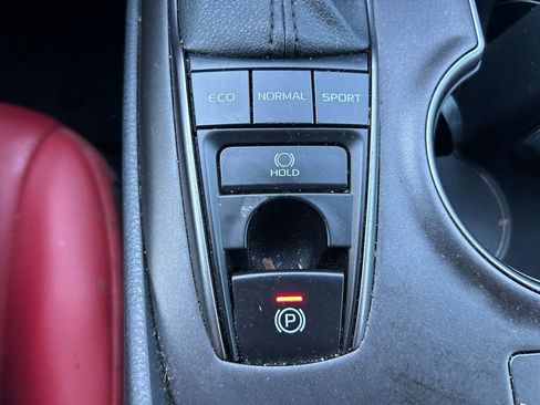 Used 2023 Toyota Camry XSE image 28