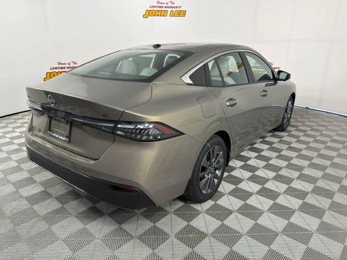 New 2026 Nissan Sentra SL w/ Floor Mat Package image 6