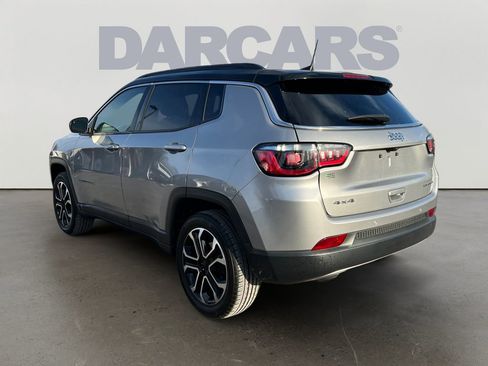 Used 2023 Jeep Compass Limited image 4