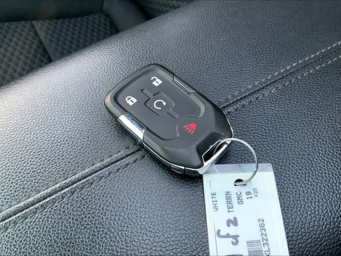 Used 2019 GMC Terrain SLE w/ Driver Convenience Package image 14