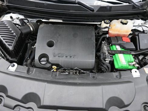 Certified 2023 Chevrolet Traverse LT FWD image 12