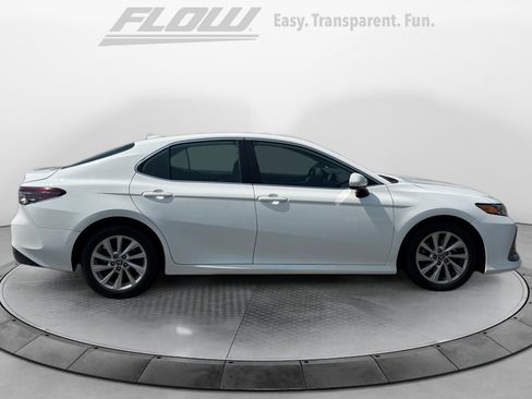 Used 2021 Toyota Camry LE FWD image 8