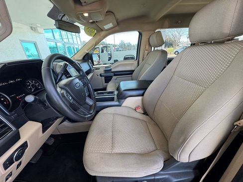 Used 2018 Ford F150 XLT w/ Equipment Group 302A Luxury AWD/4WD image 13