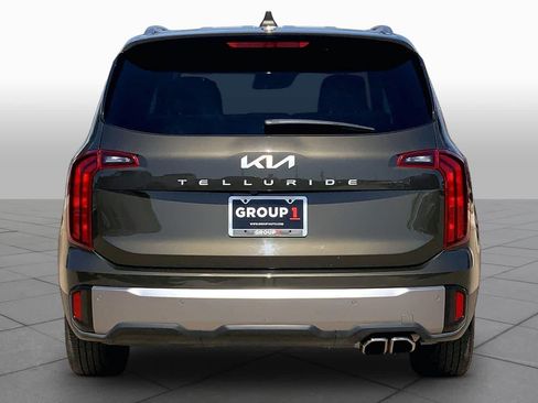 Certified 2025 Kia Telluride S FWD image 4