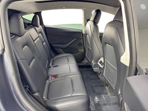 Used 2022 Tesla Model Y Performance image 41