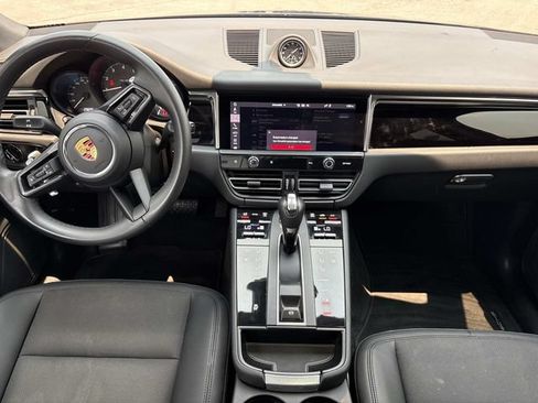 Used 2023 Porsche Macan AWD/4WD image 16