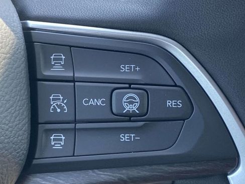 New 2026 Jeep Grand Cherokee L Limited AWD/4WD image 28