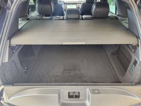 New 2026 Land Rover Range Rover SE image 14