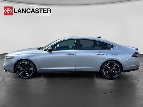 Used 2025 Honda Accord Sport image 4