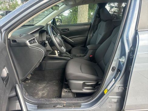 Used 2023 Toyota Corolla Cross LE FWD image 13