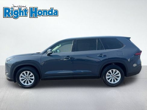 Used 2025 Toyota Grand Highlander AWD image 3