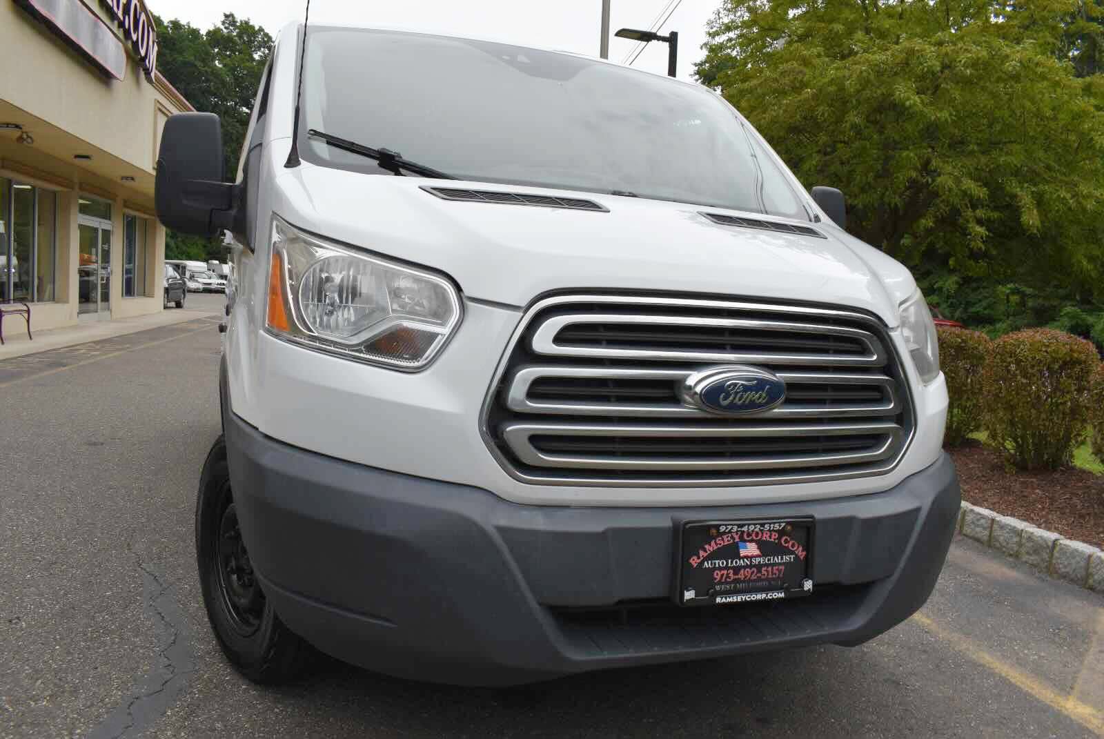 Used 2017 Ford Transit 250 130 Low Roof w/ Exterior Upgrade Package RWD image 53