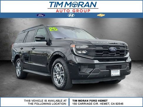 Certified 2025 Ford Expedition Active AWD/4WD image 1